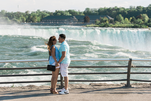 Surprise Engagement in Niagara Falls